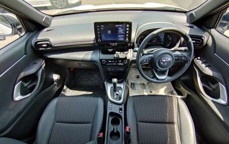 Toyota Yaris Cross, 2023 год, 1 500 000 рублей, 16 фотография