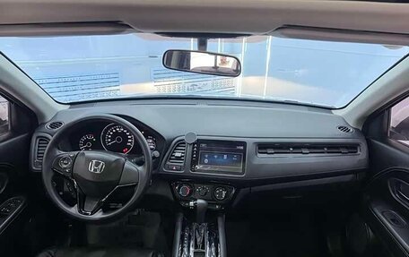 Honda Vezel, 2022 год, 1 650 000 рублей, 2 фотография
