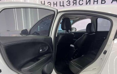 Honda Vezel, 2022 год, 1 650 000 рублей, 4 фотография