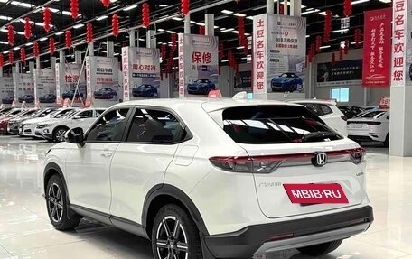 Honda Vezel, 2023 год, 1 850 000 рублей, 3 фотография