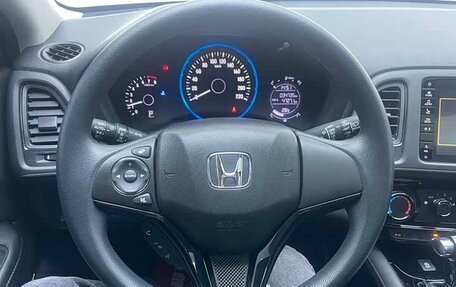 Honda Vezel, 2022 год, 1 550 000 рублей, 10 фотография
