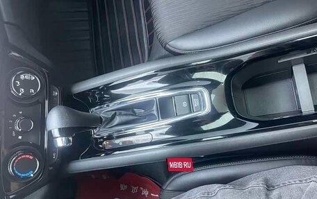 Honda Vezel, 2022 год, 1 550 000 рублей, 12 фотография