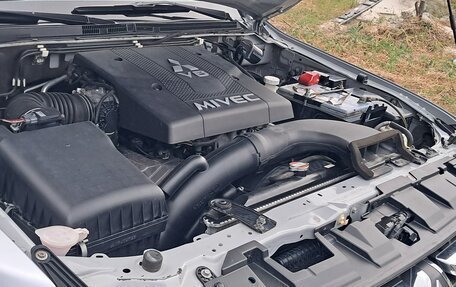 Mitsubishi Pajero IV, 2008 год, 2 000 000 рублей, 4 фотография