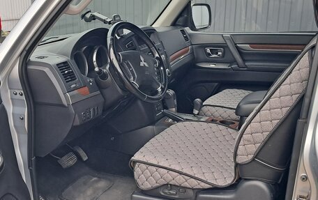 Mitsubishi Pajero IV, 2008 год, 2 000 000 рублей, 7 фотография