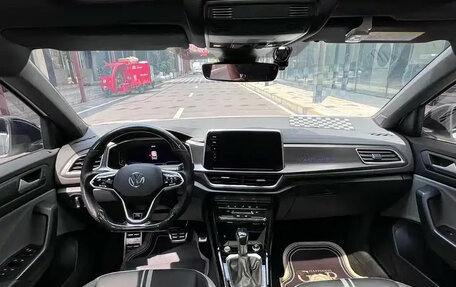 Volkswagen T-Roc I, 2021 год, 1 750 000 рублей, 9 фотография