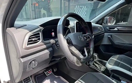Volkswagen T-Roc I, 2021 год, 1 750 000 рублей, 8 фотография