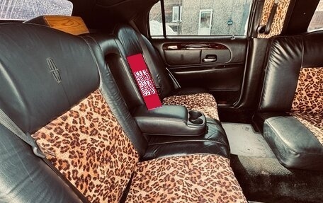Lincoln Town Car III рестайлинг, 2001 год, 240 000 рублей, 6 фотография