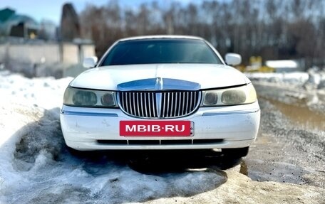 Lincoln Town Car III рестайлинг, 2001 год, 240 000 рублей, 14 фотография