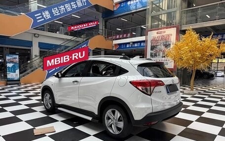 Honda Vezel, 2022 год, 1 560 000 рублей, 7 фотография