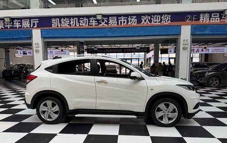 Honda Vezel, 2022 год, 1 560 000 рублей, 13 фотография