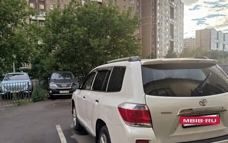 Toyota Highlander III, 2011 год, 1 650 000 рублей, 3 фотография