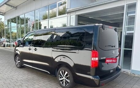 Toyota ProAce II, 2022 год, 1 900 666 рублей, 4 фотография