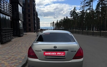 Nissan Teana, 2003 год, 700 000 рублей, 2 фотография