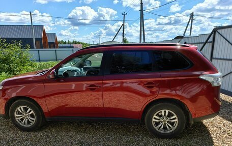 Mitsubishi Outlander III рестайлинг 3, 2013 год, 1 450 000 рублей, 5 фотография