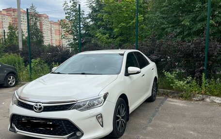 Toyota Camry, 2017 год, 2 950 000 рублей, 2 фотография