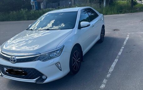 Toyota Camry, 2017 год, 2 950 000 рублей, 10 фотография