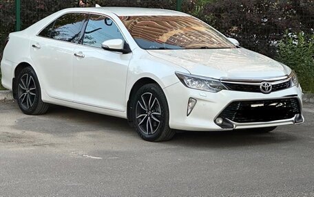 Toyota Camry, 2017 год, 2 950 000 рублей, 12 фотография