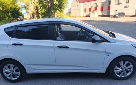Hyundai Solaris II рестайлинг, 2014 год, 650 000 рублей, 2 фотография