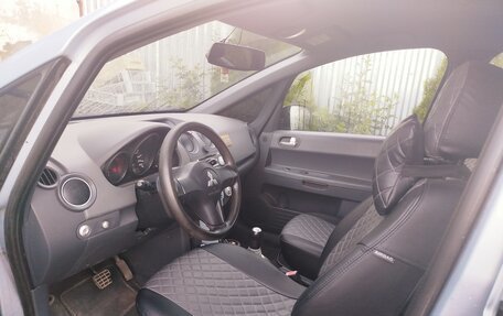 Mitsubishi Colt VI рестайлинг, 2005 год, 270 000 рублей, 4 фотография