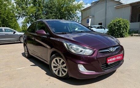 Hyundai Solaris II рестайлинг, 2011 год, 575 000 рублей, 1 фотография