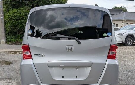 Honda Freed I, 2010 год, 900 000 рублей, 4 фотография