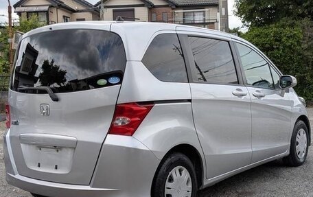 Honda Freed I, 2010 год, 900 000 рублей, 5 фотография