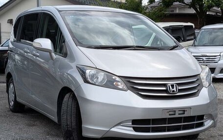 Honda Freed I, 2010 год, 900 000 рублей, 7 фотография