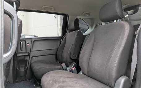Honda Freed I, 2010 год, 900 000 рублей, 14 фотография