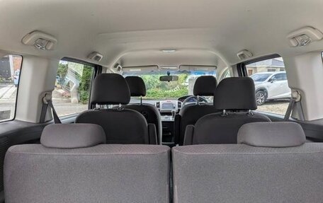 Honda Freed I, 2010 год, 900 000 рублей, 18 фотография