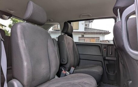 Honda Freed I, 2010 год, 900 000 рублей, 15 фотография