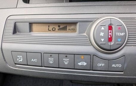 Honda Freed I, 2010 год, 900 000 рублей, 11 фотография