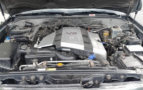 Toyota Land Cruiser 100 рестайлинг 2, 2002 год, 1 630 000 рублей, 2 фотография