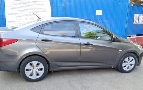 Hyundai Solaris II рестайлинг, 2015 год, 880 000 рублей, 5 фотография