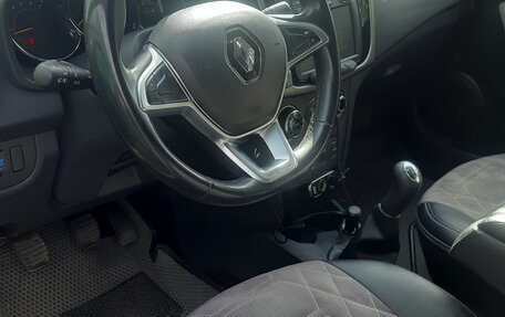 Renault Logan II, 2019 год, 450 000 рублей, 10 фотография