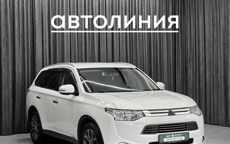 Mitsubishi Outlander III рестайлинг 3, 2014 год, 1 570 000 рублей, 3 фотография