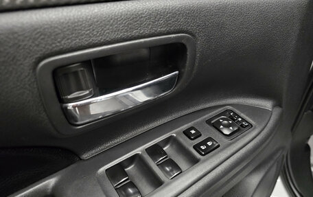 Mitsubishi Outlander III рестайлинг 3, 2014 год, 1 570 000 рублей, 18 фотография