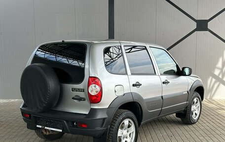 Chevrolet Niva I рестайлинг, 2017 год, 780 000 рублей, 7 фотография