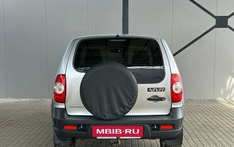 Chevrolet Niva I рестайлинг, 2017 год, 780 000 рублей, 6 фотография
