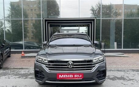 Volkswagen Touareg III, 2019 год, 6 199 000 рублей, 2 фотография