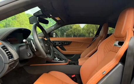 Jaguar F-Type I рестайлинг 2, 2024 год, 7 610 000 рублей, 8 фотография