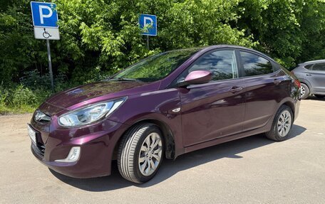 Hyundai Solaris II рестайлинг, 2011 год, 575 000 рублей, 3 фотография