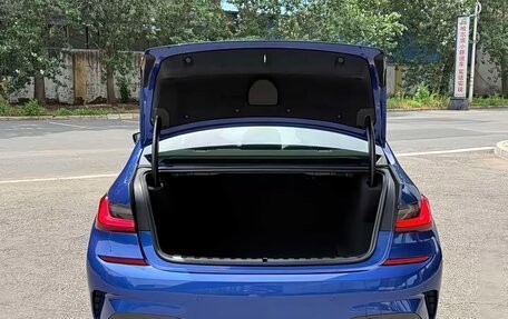 BMW 3 серия, 2021 год, 2 800 000 рублей, 17 фотография