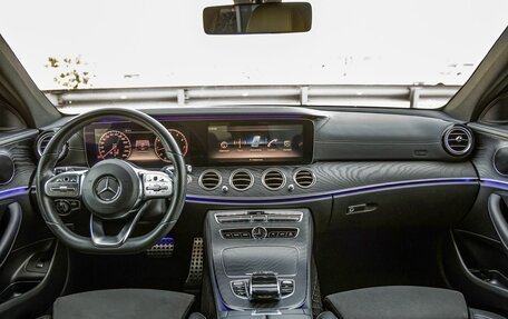 Mercedes-Benz E-Класс, 2018 год, 3 368 000 рублей, 15 фотография