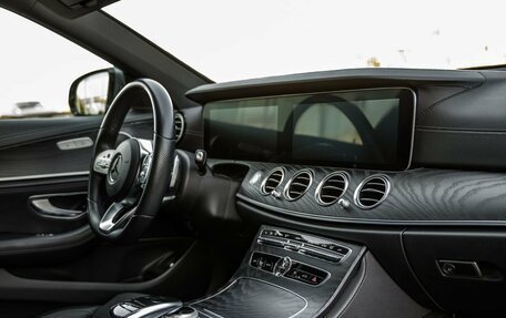 Mercedes-Benz E-Класс, 2018 год, 3 368 000 рублей, 37 фотография