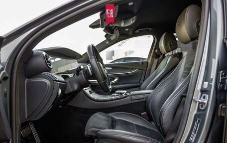 Mercedes-Benz E-Класс, 2018 год, 3 368 000 рублей, 32 фотография