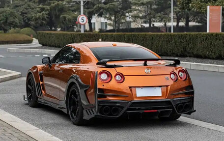 Nissan GT-R, 2018 год, 21 800 000 рублей, 4 фотография