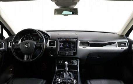 Volkswagen Touareg III, 2015 год, 2 450 000 рублей, 14 фотография