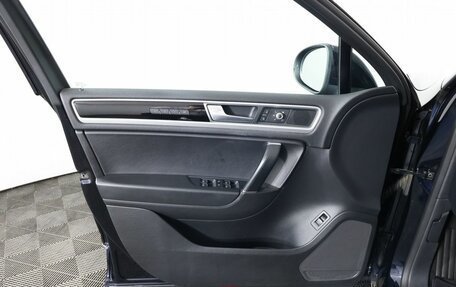 Volkswagen Touareg III, 2015 год, 2 450 000 рублей, 9 фотография