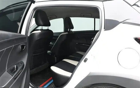 Toyota Yaris XP150 рестайлинг, 2022 год, 1 010 000 рублей, 9 фотография