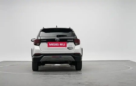 Toyota Yaris XP150 рестайлинг, 2022 год, 1 010 000 рублей, 4 фотография